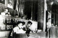 Chủ tịch Hồ Chí Minh tại Đại hội anh hùng chiến sĩ thi đua toàn quốc lần thứ nhất tại Thái Nguyên, tháng 5/1952.