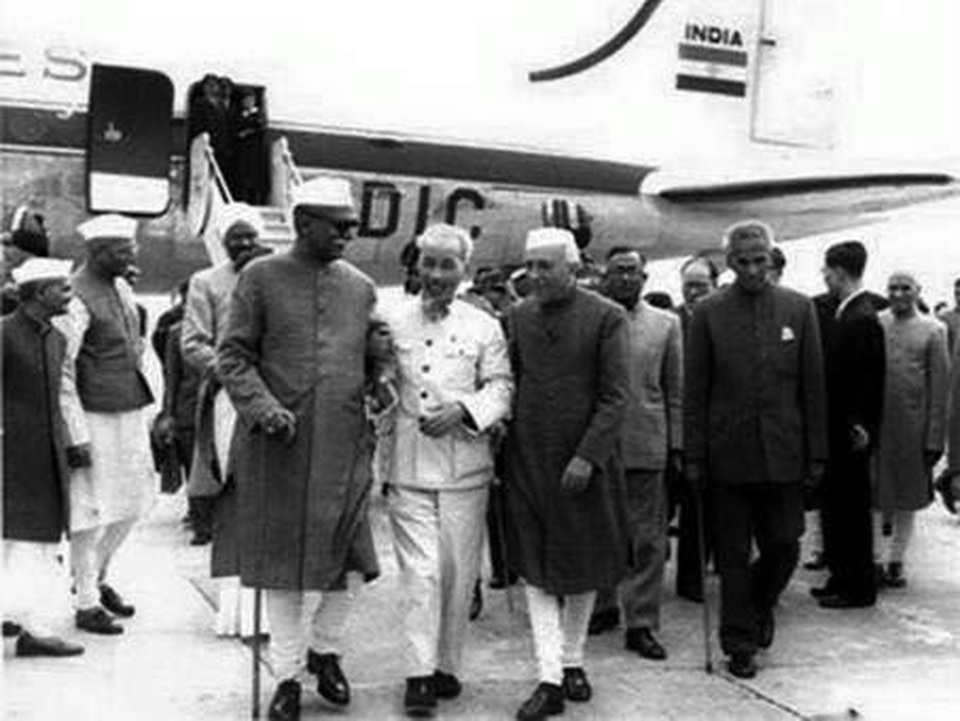 Chủ tịch Hồ Chí Minh trong chuyến thăm Ấn Độ năm 1958 (Ảnh: Đại sứ quán Ấn Độ tại Việt Nam)