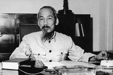 “Cách mệnh là phá cái cũ đổi ra cái mới, phá cái xấu đổi ra cái tốt”